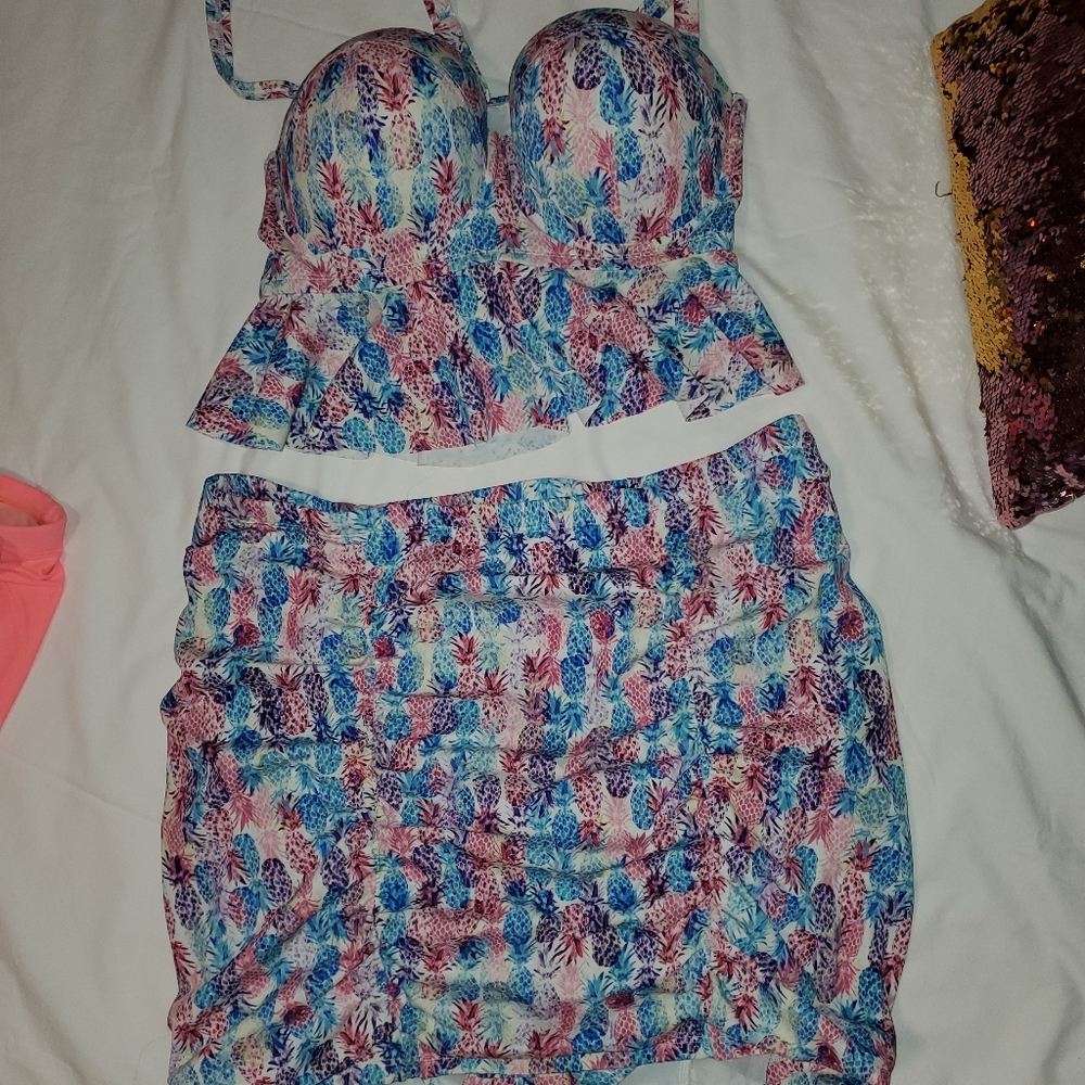 Torrids ruched swim top and bottom